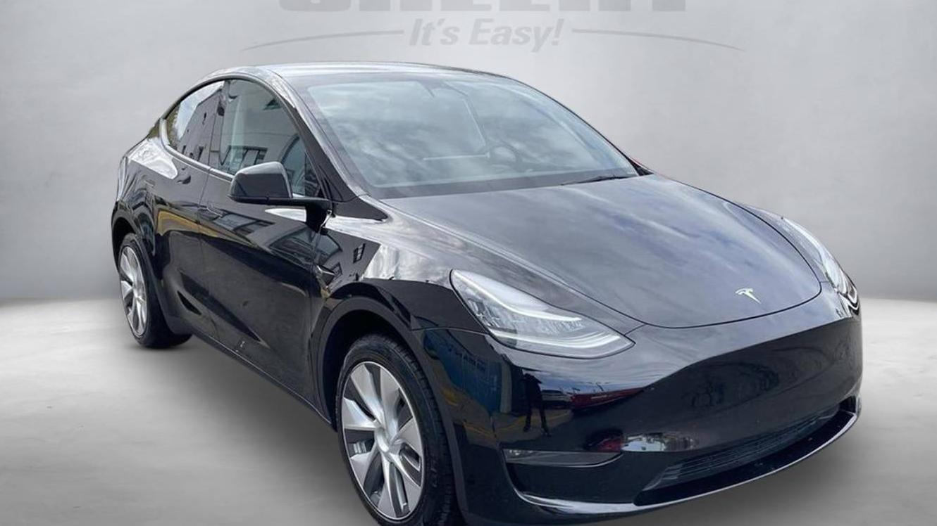 TESLA MODEL Y 2023 7SAYGDEE5PA027071 image